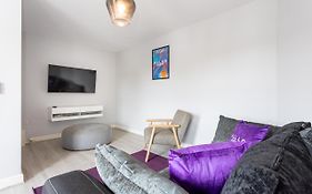 Pillo Rooms Serviced Apartments - Trafford